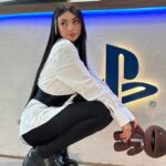 Nyvi Estephan Instagram - Se eu fosse você não mexia cmgo pq eu tenho uns amigo mei barra pesada 😳😂😮‍💨 VISITANDO A PLAYSTATION DE MADRID 😭😭😭 em breve eu conto pra vocês o que eu vim aprontar por aqui, mas só posso antecipar q tô igual 🐥 no lixo de tanta alegria!!! Kkkkkk 💙 obrigada @playstation_br , @playstationes e @playstation !!!