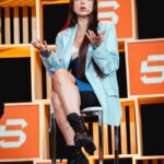 Nyvi Estephan Instagram - Estive no Rio esses dias para uma palestra muito legal sobre Marketing nos games com as potências @nicollemerhy e @brusoares durante o @websummitrio ! Deixei um trechinho no carrossel 💕 Já tô com saudades desses dias 🙏☀️🌻