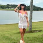 Nyvi Estephan Instagram – Com elas o tempo até abriu – literalmente e metaforicamente também 🌞🍃🩵