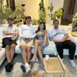 Nyvi Estephan Instagram - Dumpzinho do último dia do ano, onde recebi minhas pessoas favoritas em casa ❤️ um feliz 2024 a todos ✨🙏 que seja repleto de amor e saúde, pois o resto a gente dá um jeito!