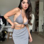 Nyvi Estephan Instagram - Dumpzinho do último dia do ano, onde recebi minhas pessoas favoritas em casa ❤️ um feliz 2024 a todos ✨🙏 que seja repleto de amor e saúde, pois o resto a gente dá um jeito!