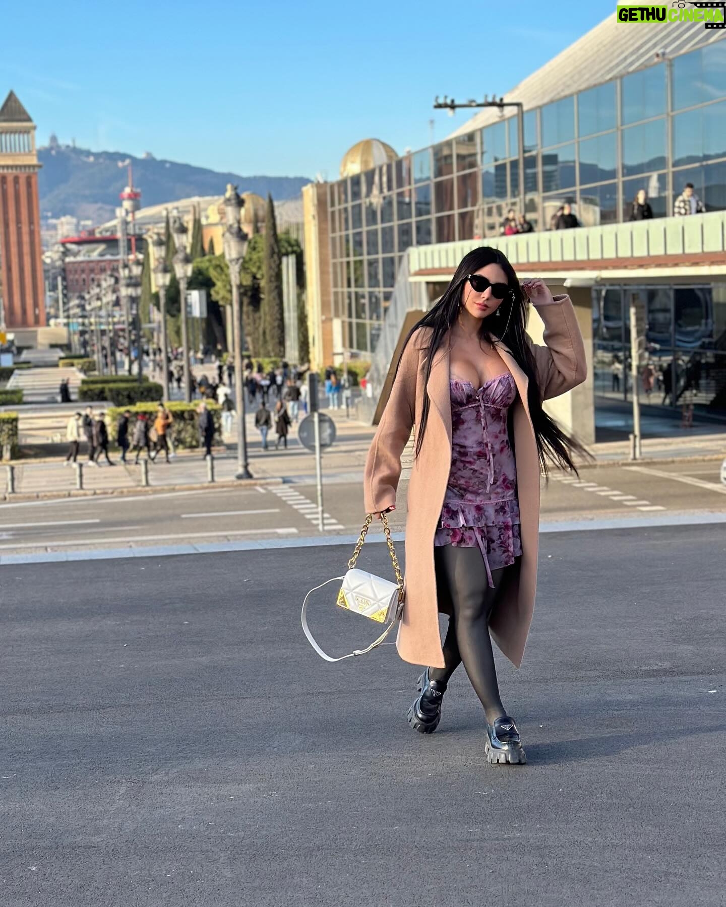 Nyvi Estephan Instagram - Barça é tão da hora que nem parece ser Real 🐣🥁ba du tssss kkkkkk valeu Barcelona! Uma hora eu volto 💕