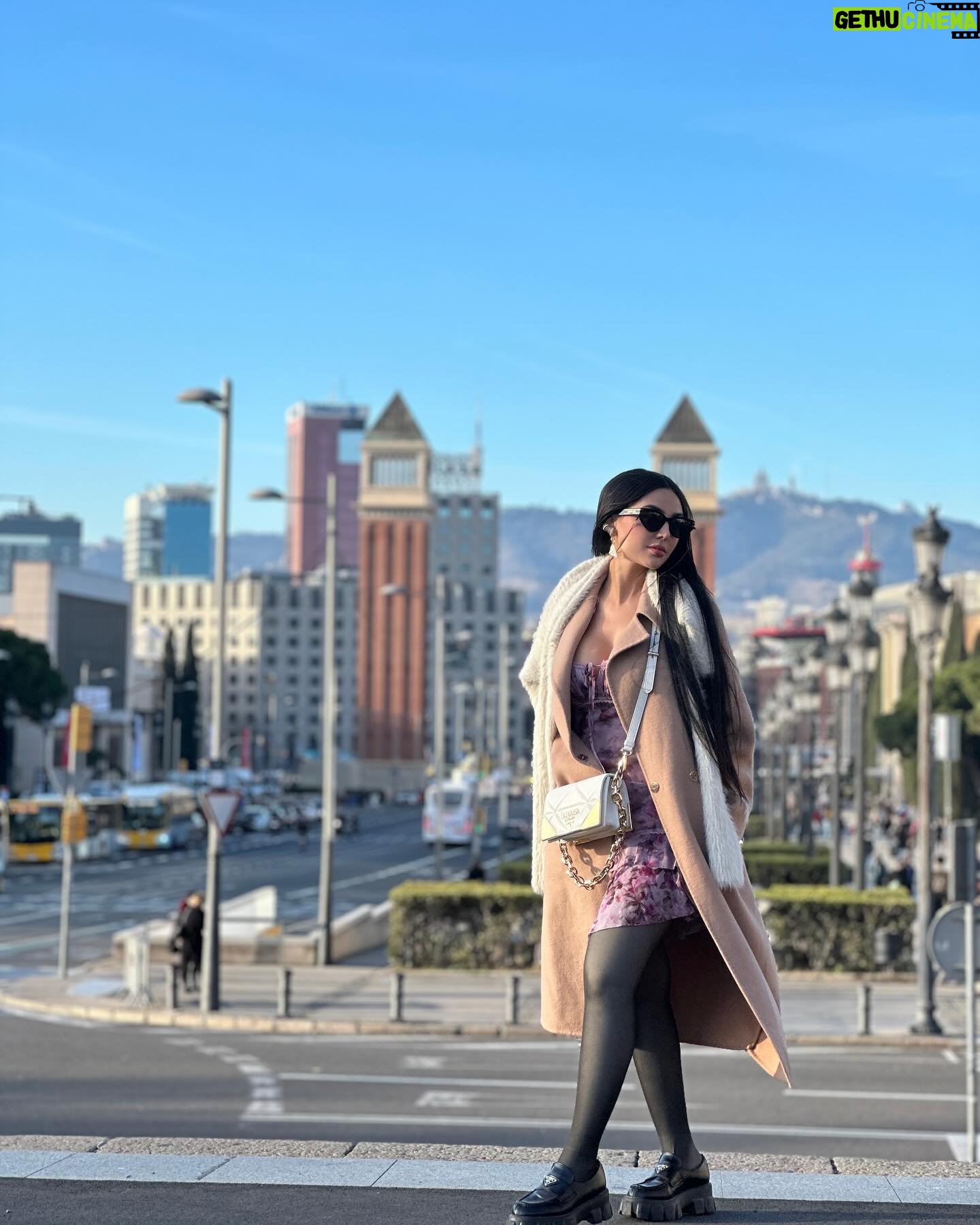Nyvi Estephan Instagram - Barça é tão da hora que nem parece ser Real 🐣🥁ba du tssss kkkkkk valeu Barcelona! Uma hora eu volto 💕