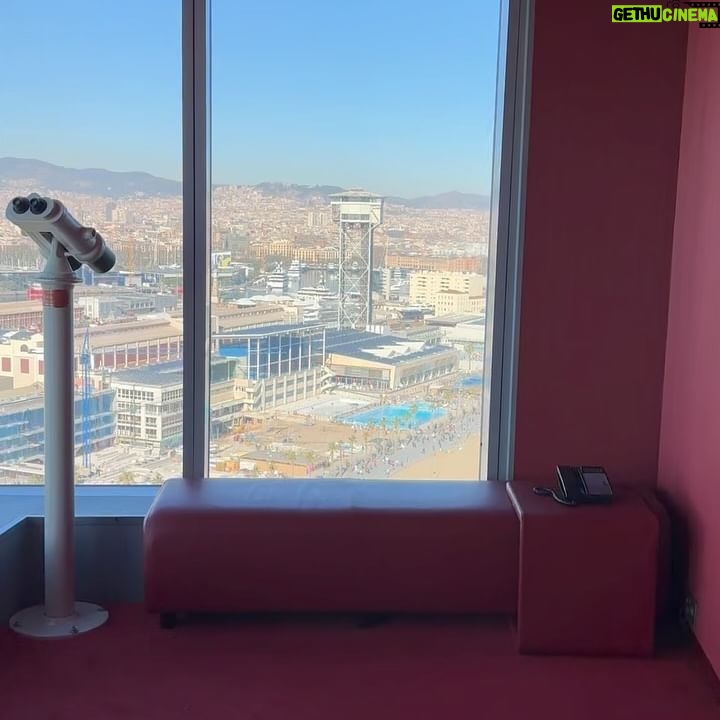 Nyvi Estephan Instagram - Barça é tão da hora que nem parece ser Real 🐣🥁ba du tssss kkkkkk valeu Barcelona! Uma hora eu volto 💕