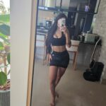 Nyvi Estephan Instagram - Março certamente teve uns 90 dias kkkkk maratoninha pesada, mas maravilhosa! Muitos dias de campeonatos, gravações, palestra e acabei de chegar em Londres pra uma nova jornada - e semana que vem tem outra no Brasil também 💪💪👏 Boraaa! Feliz demais, sem parar um instante se quer, mas aproveitando muito e muitooo focada ❤️🙏