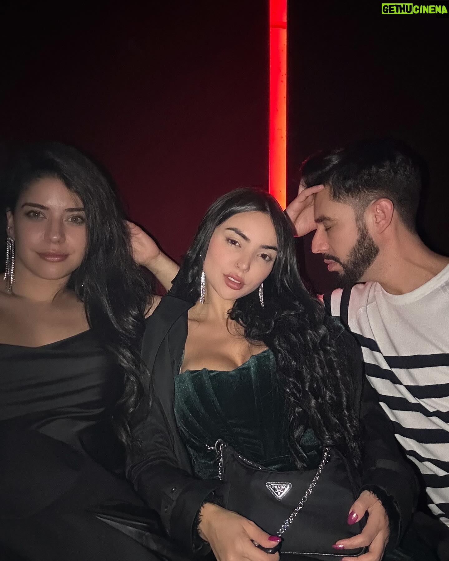 Nyvi Estephan Instagram - Barça é tão da hora que nem parece ser Real 🐣🥁ba du tssss kkkkkk valeu Barcelona! Uma hora eu volto 💕