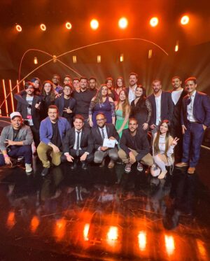 Nyvi Estephan Instagram - Apresentando a maior premiação de esportes eletrônicos da América Latina: 
Por onde eu começo… não é pouco o quanto eu amo o Prêmio Esports Brasil e eu acho q é notório quando vcs veem meu sorriso de orelha a orelha em todas as fotos dos CINCO, isso mesmo, CINCO anos que tive a honra de apresentar.. eu só posso agradecer MUITO a toda equipe maravilhosa da @player1 @tvglobo e @sportv por confiarem em mim para comandar esse show que é tão importante para toda a comunidade de esportes eletrônicos. Meu próximo agradecimento vai pra minha parceira maravilhosa @barbarapcoelho tão competente, talentosa e gentil. Foi tão incrível apresentar ao seu lado, e as suas palavras no final me emocionaram tanto, eu vou levar esse gesto pra sempre em meu coração ❤️ segue algumas fotinhos pra eu ver e ficar feliz enquanto aguardo mais 365 dias para o próximo Óscar brasileiro dos esports, o @premioesportsbr 🔥😍
Foto: @renato_tatu 
Stylist: @tiagolunaa 
Sapato: @carolraggicalcados1