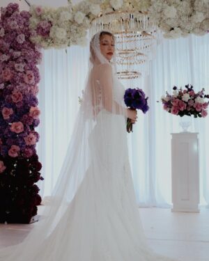 Océane Amsler Instagram - Un mariage en 24H, mercredi à 18h30
Merci encore à @simacouture_paris pour ces merveilleuses robes ❤️