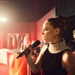 Océane Amsler Instagram – Hier j’étais en live Twitch pendant la cérémonie @lesflammes J’ai passé une soirée incroyable ( Alors oui, j’ai perdu le trophée et j’ai oublié de rentrer sur scène mais ça s’est bien terminé 💁🏼‍♀️) J’espère que vous avez passé un bon moment en live, parceque moi oui 🤩 C’était quand même stressant parceque ça change de ma salle de stream, mais j’ai dead ça GRÂCE À VOUS 🙏🏼 Je suis contente d’être revenue de ma petite période de down et j’ai hâte de vous montrer la suite des événements, parceque OUI j’ai plein de surprises mes glabelles en sucre 🥳 Et je suis très fière de ma petite équipe de girlies qui a tout dead 🫶🏼
@ileanahair a dead ma coiffure 
@arazytik a dead mon glam 
@quelaprod a dead la prod ❤️

Mes copines ont dead par leurs présence 

Et cette magnifique robe vient de @balmain qui a dead mon porte-monnaie 💸🤍