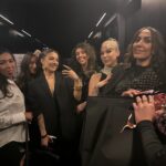 Océane Amsler Instagram – Hier j’étais en live Twitch pendant la cérémonie @lesflammes J’ai passé une soirée incroyable ( Alors oui, j’ai perdu le trophée et j’ai oublié de rentrer sur scène mais ça s’est bien terminé 💁🏼‍♀️) J’espère que vous avez passé un bon moment en live, parceque moi oui 🤩 C’était quand même stressant parceque ça change de ma salle de stream, mais j’ai dead ça GRÂCE À VOUS 🙏🏼 Je suis contente d’être revenue de ma petite période de down et j’ai hâte de vous montrer la suite des événements, parceque OUI j’ai plein de surprises mes glabelles en sucre 🥳 Et je suis très fière de ma petite équipe de girlies qui a tout dead 🫶🏼
@ileanahair a dead ma coiffure 
@arazytik a dead mon glam 
@quelaprod a dead la prod ❤️

Mes copines ont dead par leurs présence 

Et cette magnifique robe vient de @balmain qui a dead mon porte-monnaie 💸🤍