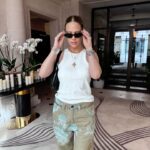 Océane Amsler Instagram – Me keeping it cute while my boyfriend is casually getting twerked on for his birfday 🍑😇

Pantalon @viviennewestwood 
Sac @gucci 
Shoes @versace 
Top @mango 
Rings @swarovski 
Nails @soaddict_nails 
Lunettes @nourr.optic 
Bracelet @gasbijoux