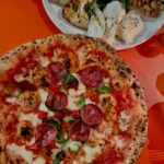 Oh Ha-young Instagram - 맨체스터 여행기 Part.2🍕 맛있는 음식과 경기들로 입도 눈도 즐거웠어 다음에 또 올게🐝