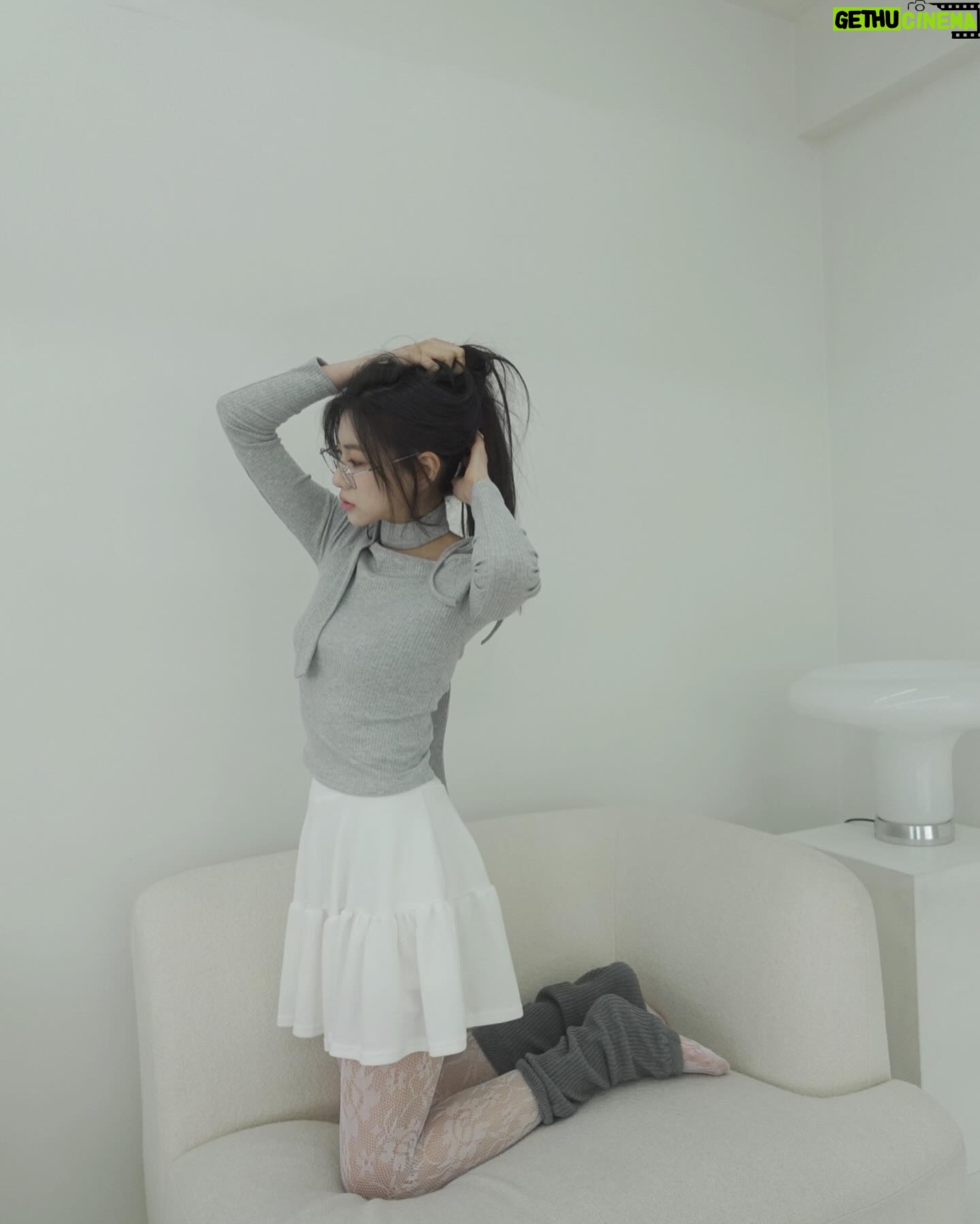 Oh Ha-young - 49.1K Likes - Like a ballerina🩰