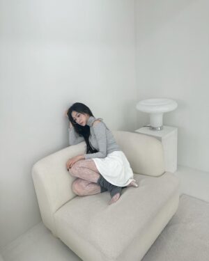 Oh Ha-young Instagram - Like a ballerina🩰