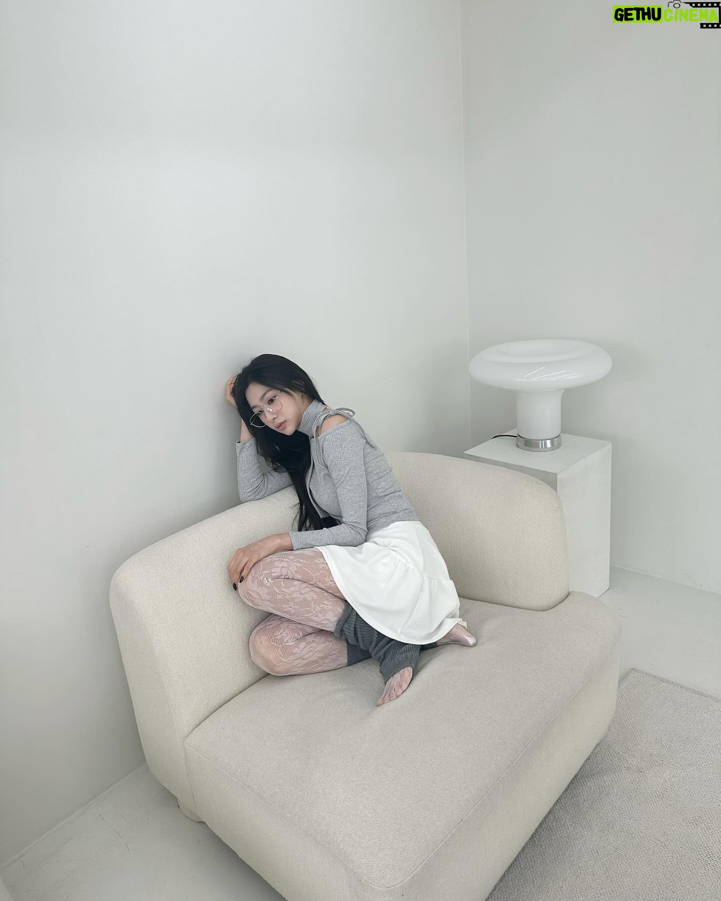 Oh Ha-young - 49.1K Likes - Like a ballerina🩰