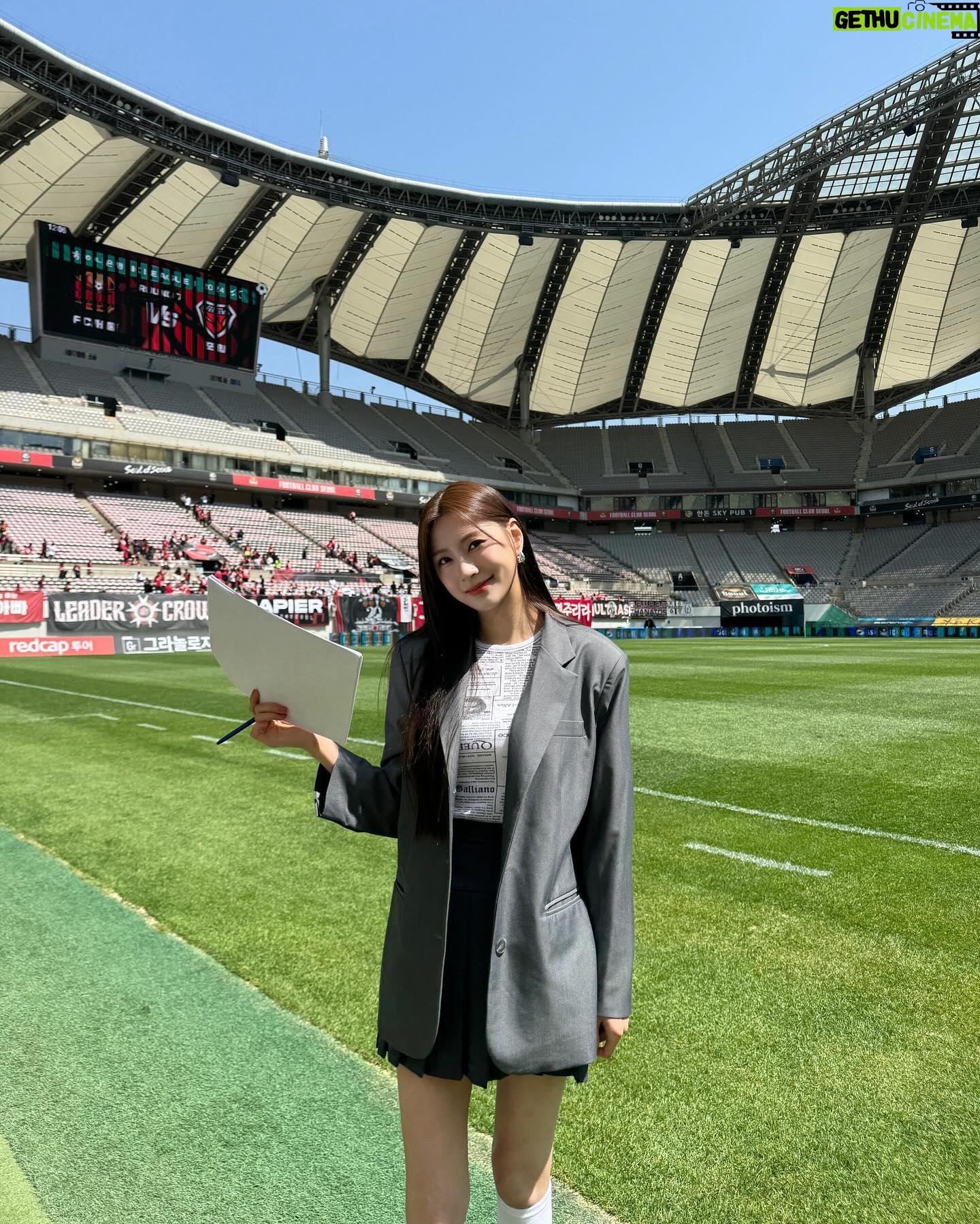 Oh Ha-young - 44.7K Likes - 날 좋은 날 경기도 보고 쿠플픽도 하고👏🤭
앞으로도 좋은 경기 기대하겠습니다⚽️