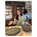 Oh Na-ra Instagram - 나만의 예쁜 그릇 만들기🫧 도자기공방 #원데이클래스 #베프👭 윗집 동생이랑 잼나게 만들고 왔어요🫠 한달뒤에 뽀얗게 만나자!!🍽