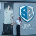 Oh Na-ra Instagram - 맞다 여긴 춘천이였지? 춘천하면 #손흥민 촬영장 근처에서 만난 #소니 #sonny ⚽️ (♧다리 짤려서 다시 올림😅)