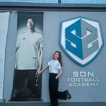 Oh Na-ra Instagram - 맞다 여긴 춘천이였지? 춘천하면 #손흥민 촬영장 근처에서 만난 #소니 #sonny ⚽️ (♧다리 짤려서 다시 올림😅)