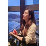 Oh Na-ra Instagram - 왜 눈을 못떠👀