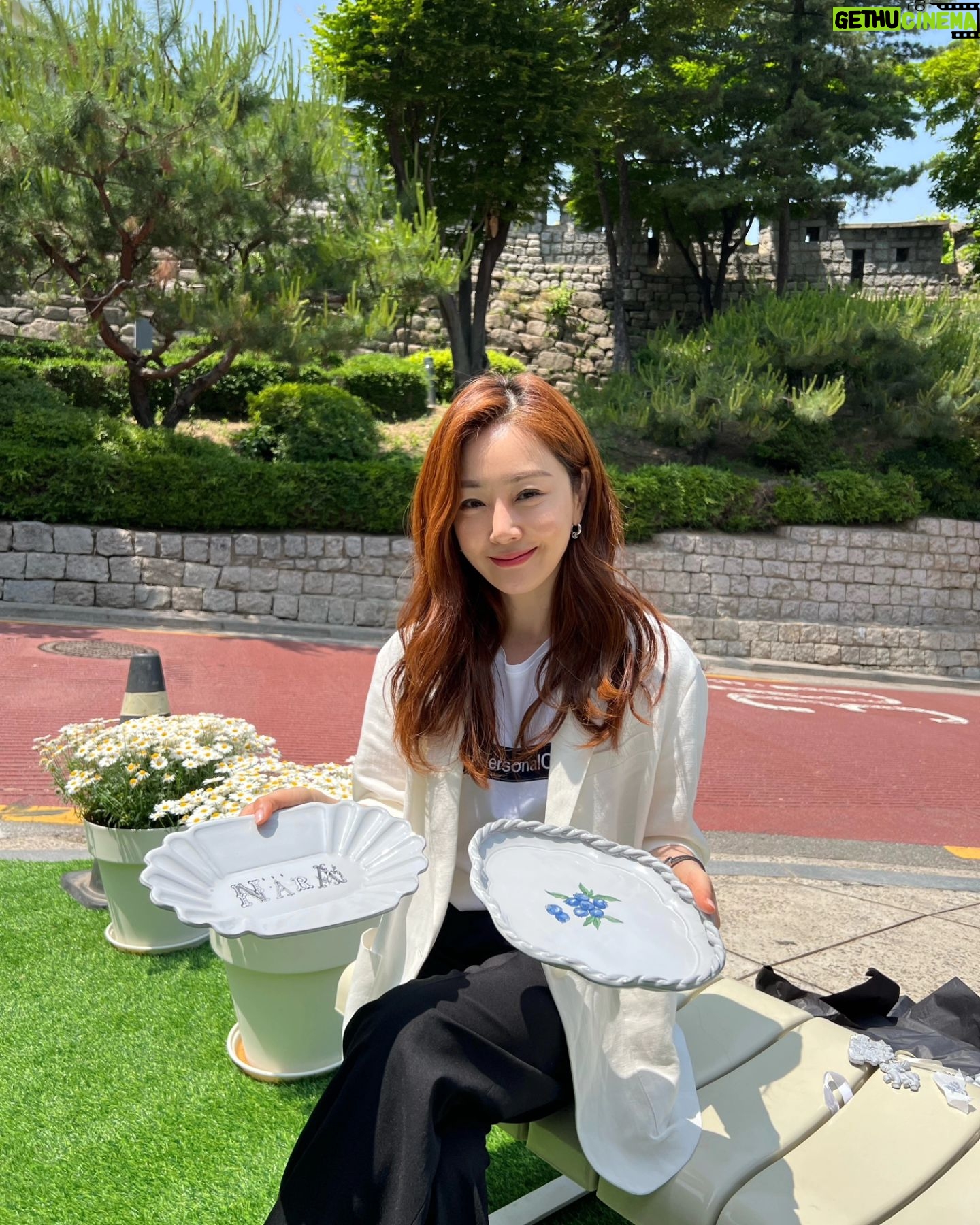 Oh Na-ra Instagram - 2달전에 만든 #핸드메이드 그릇 드디어 오늘 만났어요. #뿌듯해☺️ #이뿌다💕