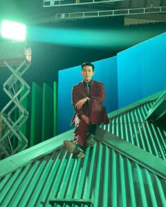 Ok Taec-yeon Instagram - 지금까지 “가슴이뛴다” 시청해주셔서 감사합니다. 추운 겨울부터 무더운 여름까지 함께 해온 배우분들 스텝분들 진심으로 고생많으셨습니다. 또 한번 많은 것들을 배울 수 있는 현장이였고, 정말 애착가는 드라마였습니다. 선우혈로서는 마지막 인사드리지만, 또 새로운 모습으로 인사드릴게요! 감사합니다!