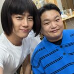 Ok Taec-yeon Instagram – 지금까지 “가슴이뛴다” 시청해주셔서 감사합니다. 추운 겨울부터 무더운 여름까지 함께 해온 배우분들 스텝분들 진심으로 고생많으셨습니다. 또 한번 많은 것들을 배울 수 있는 현장이였고, 정말 애착가는 드라마였습니다. 선우혈로서는 마지막 인사드리지만, 또 새로운 모습으로 인사드릴게요! 감사합니다!