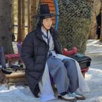 Ok Taec-yeon Instagram – 지금까지 “가슴이뛴다” 시청해주셔서 감사합니다. 추운 겨울부터 무더운 여름까지 함께 해온 배우분들 스텝분들 진심으로 고생많으셨습니다. 또 한번 많은 것들을 배울 수 있는 현장이였고, 정말 애착가는 드라마였습니다. 선우혈로서는 마지막 인사드리지만, 또 새로운 모습으로 인사드릴게요! 감사합니다!
