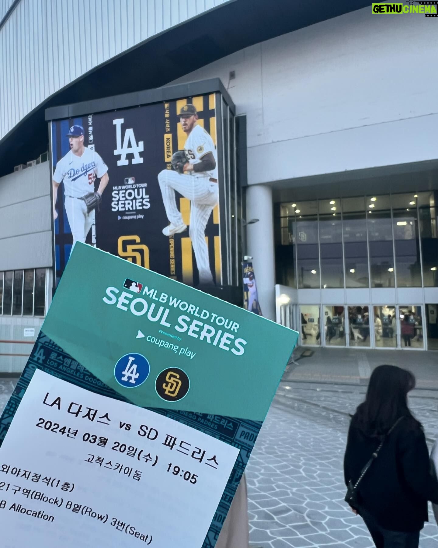 Ok Taec-yeon Instagram - MLB World Tour Seoul Series Thank you @visitcaliforniakorea @discoverla @visitsandiego #캘리포니아관광청 #모두의놀이터