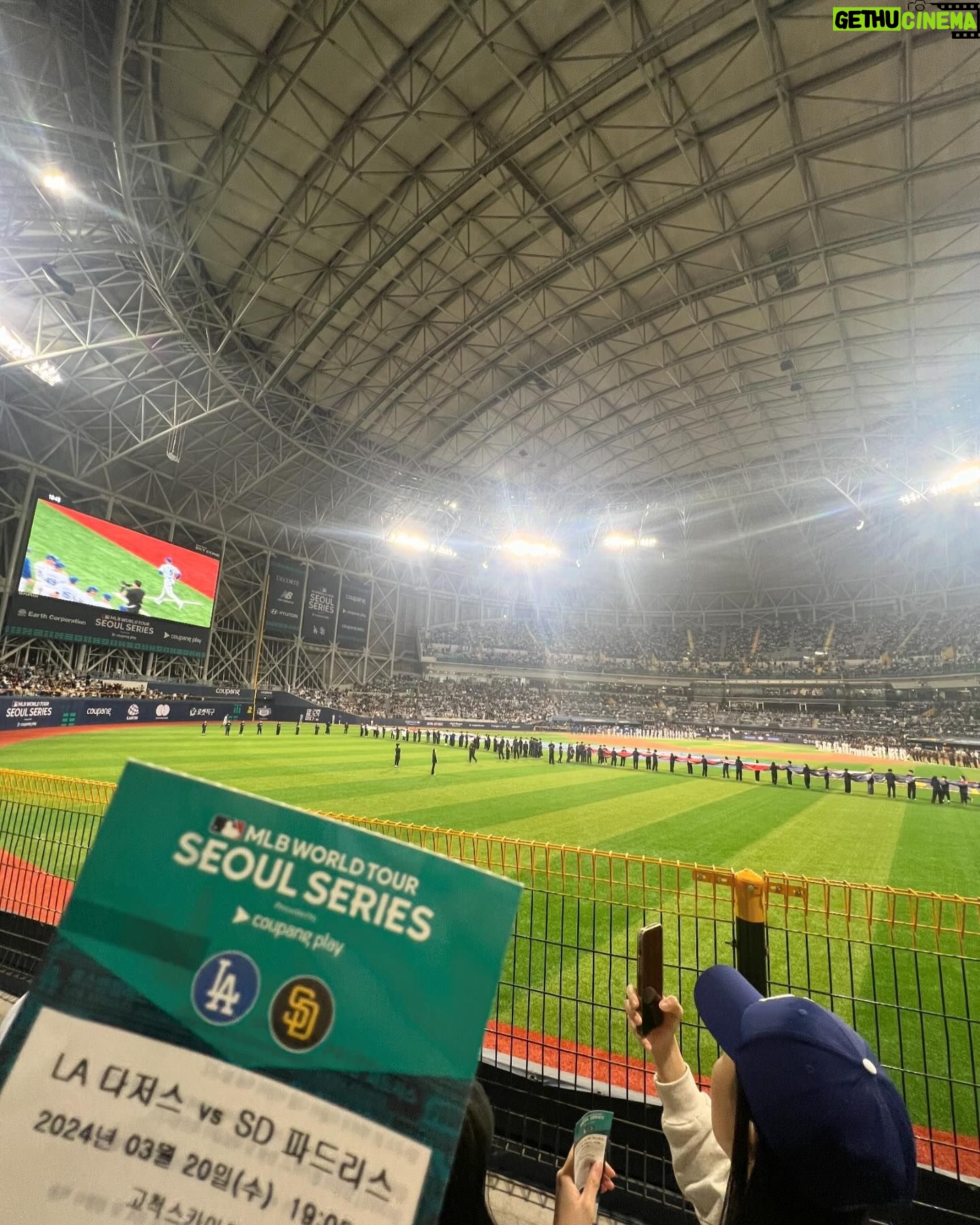 Ok Taec-yeon Instagram - MLB World Tour Seoul Series Thank you @visitcaliforniakorea @discoverla @visitsandiego #캘리포니아관광청 #모두의놀이터