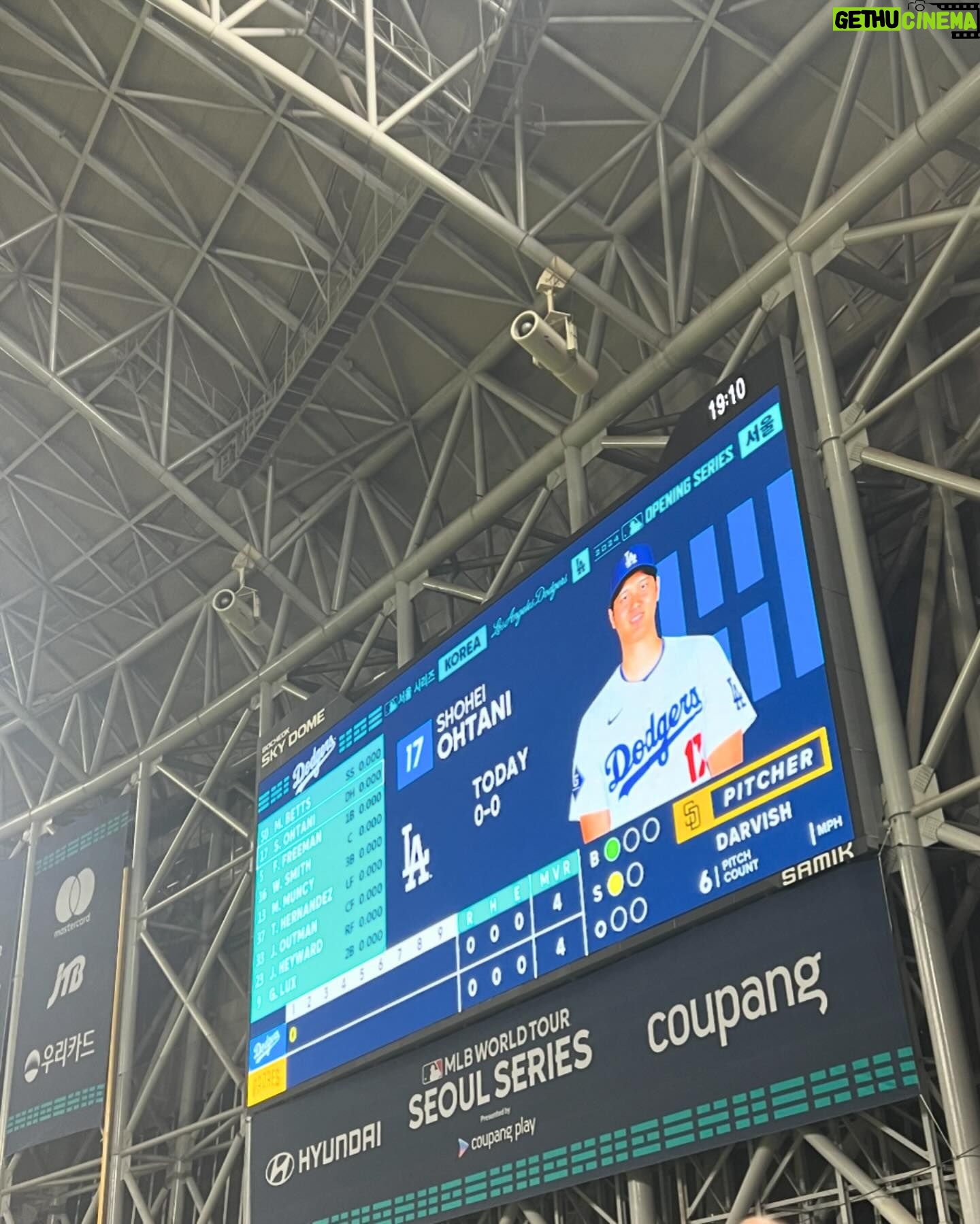 Ok Taec-yeon Instagram - MLB World Tour Seoul Series Thank you @visitcaliforniakorea @discoverla @visitsandiego #캘리포니아관광청 #모두의놀이터