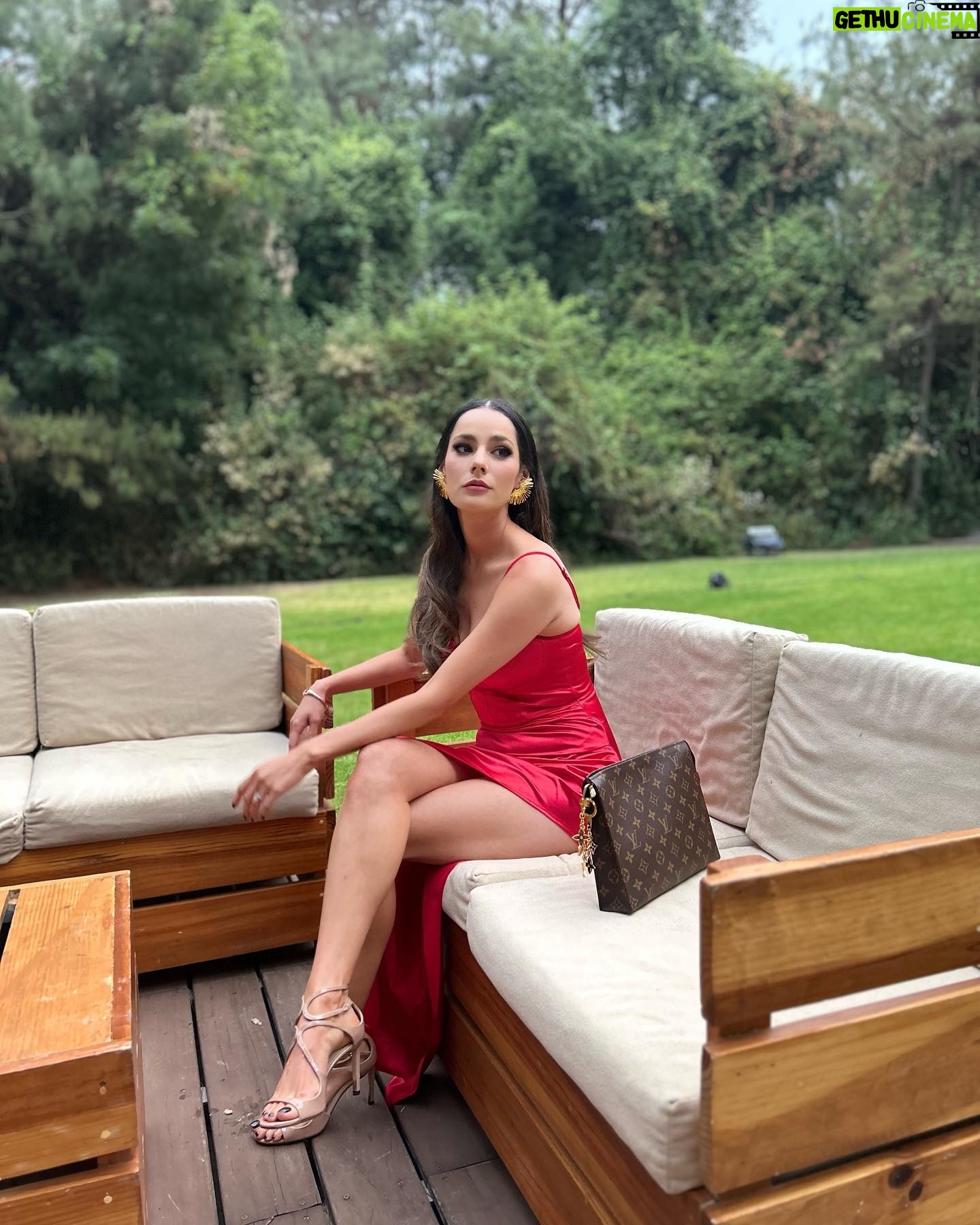 Oka Giner - 57.2K Likes - #bodacheracym ✨✨✨✨✨✨
👗 @petuniaboutiquemx