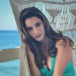 Oka Giner Instagram – 🌊☀️✨