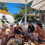 Oka Giner Instagram – Dominguirris 🥂🌞🌊💦💃