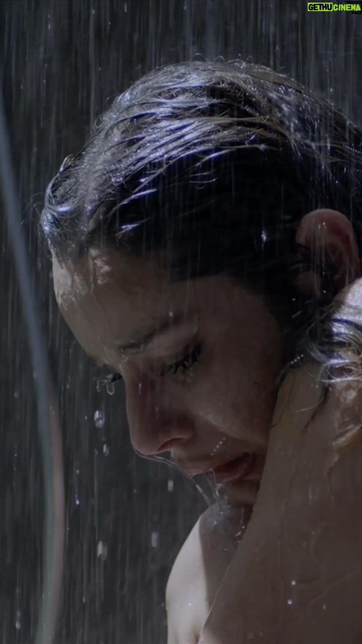 Oka Giner Instagram - Zaid se atrevió a violentar a la mujer que “toda la vida ha amado” 😢 ¿Será la prueba final para que Luisa abra los ojos? 🌊❤️🔥 Descúbrelo en #MareaDePasiones, lunes a viernes 9:30 p.m. por #LasEstrellas