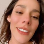 Oka Giner Instagram – Hoy hace un año @nachored me regaló una casita de juguete y me prometió que me la iba a convertir en una de verdad. 
No tardo el año cuando eso pasó. 
En la segunda foto está firmando la escritura de nuestra 🏠❤️
En el video 3 la está limpiando porque como así que pretendía regalármela y que yo la limpiara. Eso JAMÁS! 
La cuarta foto no tiene nada que ver pero me pareció así como muy San Valentín. 

Les deseo a todas un Nacho Redondo en sus vidas ❤️
Que por cierto desde que me regaló mi casa como que se ve más guapo. 

Te amo con el alma @nachored ❤️