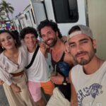 Oka Giner Instagram - Gracias al universo y a @gisellegonzalezproduccion que me puso en este viaje junto a pura gente bien pinche talentosa. Mi viaje en los últimos 5 meses estuvo lleno de risas, aventuras y mucha complicidad. Todos y cada uno de ellos ahora viven en un lugar muy especial en mi corazón ❤️. No puedo sentirme más feliz, plena y orgullosa de lo que construimos ✨🌊🐚 HASTA PRONTO FAMILIA ✨