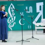 Oksana Fyodorova Instagram - Друзья, в памятный для нашей культуры день – День рождения  Петра Ильича Чайковского мы представили премьеру фильма «Петербург Шаляпина и Рахманинова» - на выставке-форуме Россия.   Петербург – особенный город для многих классиков Римский-Корсаков, Мусоргский, Глинка, Пушкин - юбилеи которых мы празднуем в этом году,  основную часть жизни провели именно в Петербурге и здесь создали свои самые знаковые произведения. И Петр Ильич Чайковский начал свое музыкальное образование именно в северной столице, хотя она была к нему сурова. Также как к Шаляпину и Рахманинову, которым не удалось с первого раза покорить этот суровый северный город. И я  уверена, что посмотрев этот фильм- путешествие, вы откроете для себя Петербург с новой стороны. #россия#вднх#шаляпин#Рахманинов#санктпетербург