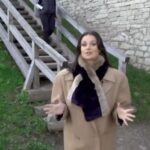 Oksana Fyodorova Instagram - Друзья, в понедельник исполнилось 180 лет со дня рождения Николая Андреевича Римского-Корсакова, а сегодня - 21 марта юбилей его близкого друга, соратника по творческому объединению «Могучая кучка», великого русского композитора Модеста Петровича Мусоргского. Мусоргскому – 185 лет! Жизнь его также была тесно связана с Псковской землей. Именно здесь находится единственный в мире Мемориальный музей-усадьба композитора. Предлагаю вам посмотреть небольшой фрагмент о Мусоргском из фильма «Моя Россия: Музыкальное путешествие по Пскову», а полная версия фильма доступна на платформе ОККО и моем YouTube-канале: https://youtu.be/UDim_9xbW60?si=ySawGP6BkIIp9AeP