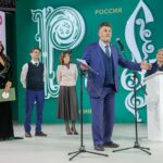 Oksana Fyodorova Instagram - Друзья, в памятный для нашей культуры день – День рождения  Петра Ильича Чайковского мы представили премьеру фильма «Петербург Шаляпина и Рахманинова» - на выставке-форуме Россия.   Петербург – особенный город для многих классиков Римский-Корсаков, Мусоргский, Глинка, Пушкин - юбилеи которых мы празднуем в этом году,  основную часть жизни провели именно в Петербурге и здесь создали свои самые знаковые произведения. И Петр Ильич Чайковский начал свое музыкальное образование именно в северной столице, хотя она была к нему сурова. Также как к Шаляпину и Рахманинову, которым не удалось с первого раза покорить этот суровый северный город. И я  уверена, что посмотрев этот фильм- путешествие, вы откроете для себя Петербург с новой стороны. #россия#вднх#шаляпин#Рахманинов#санктпетербург