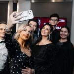 Oksana Fyodorova Instagram - Дорогие друзья, вот и подошел к концу наш цикл «Музыкальных вечеров» в Музее С. С. Прокофьева… Последний концерт мы посвятили выдающимся юбилярам 2024 и 2025 года – Пушкину, Римскому-Корсакову, Глинке, Чайковскому, Бунину и Фету. Что их связывает между собой? конечно же, жанр русского романса! Для программы мы отобрали подлинные жемчужины русской романсовой лирики, такие как «Не пой, красавица» Рахманинова, «День ли царит» Чайковского и «Пленившись розой, соловей» Римского-Корсакова. Сколько в них тончайших оттенков, сколько изысканности и трепетности! И как же приятно было осознавать, что слушатели любят эти романсы так же сильно, как и я! В этот вечер в концерте принял участие стипендиат Благотворительного фонда Оксаны Федоровой Петр Бердников. Он исполнил замечательную альтовую сонату Глинки, которая по духу прекрасно соответствовала настроениям романсов. Благодарю мою музыкальную команду: Георгий Мигунов фортепиано @georgmigunov Павел Солдатиков – скрипка @pavelibertango Гюльнара Масляева – ведущая @gyulnaramaslyaeva #МузыкальноеПутешествие #ЮбилеиВеликих