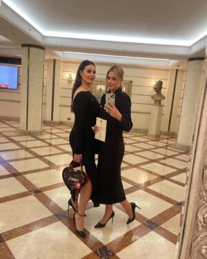 Oksana Fyodorova Instagram - Прекрасные вечера в Бетховенском  зале Большого театра «Музыка Барокко» Спасибо за приглашение замечательному артисту @andrewbulgakov 🎶🎹❤️t #bolshoy#барокко
