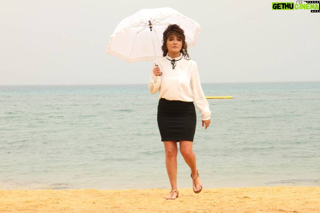 Ola Ghanem Instagram - I hope everyone is having a wonderful day in this heat :) #OlaGhanem #egypt #beach اتمنى لكم يوم سعيد، و انشالله الحر يمشي بسرعه #علا_غانم #مصر