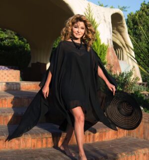 Ola Ghanem Instagram - Good afternoon my lovely fans, hope everyone is having a good day ❤️ photography by the very talented @ridaeldefrawy