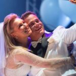 Olesya Sudzilovskaya Instagram - 6 месяцев репетиций, поиска, бесконечных выходов из зоны комфорта! 🎭 Фотографии со спектакля «Самая роскошная свадьба этого лета».💍🌟🎈 #самаяроскошнаясвадьбаэтоголета #премьера #wedding 🎭#олесясудзиловская #актриса #olesyasudzilovskaya #actress #Режиссер #игорьмиркурбанов Оркестр #MercuryOrchestra 🎭Актеры: #АлександрСемчев #ДмитрийКуличков #СергейПетровский #КириллЛопаткин #СергейРублёв #СандраГлинка #АлексейСкуратов #КонстантинКудинский #КириллКруглов #АлексейЕгожинский #АнтонКруглов