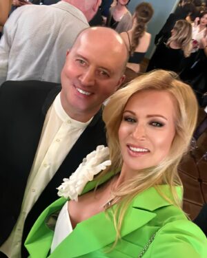Olesya Sudzilovskaya Instagram - На торжественной церемонии Премии Гильдии кастинг-директоров России. @guild_cd_rus 
Мои искренние поздравления всем победителям! 

Рада тому, что в стране создана Гильдия кастинг-директоров, надеюсь, что появятся и институты, готовящие агентов и кастинг менеджеров по актерам. 

И сегодня у меня есть повод поблагодарить Александру Пронину  #александрапронина , которая нашла меня на школьной скамье и пригласила сниматься в кино! Первый фильм, в котором я снялась - «Посредник», мое участие в нем состоялось  с ее легкой руки! Блистательную Ольгу Логинову @lo_loginova_olga , нашедшую меня в театральном институте - в Школе-студии при МХАТ, отстоявший меня на кастинге в кинокартину «Мусорщик»! Столько времени, столько проектов вместе, с неизменной Олиной верой в меня! 
Анну Селиванову @selivanovaanna_ , с которой мы сотрудничаем ещё со времён сериала « Орлова и Александров»! Из девочки, ассистирующей актёрам на площадке, Аня выросла в самостоятельно агента по актёрам со своим собственным агентством!
Фёдора Егорова #федорегоров , который просто заставил меня, (актрису, состоявшуюся во многих направлениях), выйти из зоны комфорта и попробовать себя в другом жанре, поддержав в процессе, добился, чтобы это получилось!

Счастье, когда актёр находит своего агента ! Всем желаю!😄😉🎬🎭📺🎉 С Сергеем Буруновым , обожаемым партнером @sergeyburunovofficial . С Сергеем @sergei.dzeban . #олесясудзиловская #актриса #olesyasudzilovskaya #actress