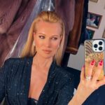 Olesya Sudzilovskaya Instagram - Всем привет! Как обычно по средам приветствую Вас в нашей традиционной рубрике #судзибьюти ! Сегодня с удовольствием расскажу о премиум ателье «Maison de Mode» @maisondemode.atelier , расположенного в пространстве старинной городской усадьбы на Николоямской улице в Москве. В образе от мастеров этого ателье я была на премии «Фигаро» 🖤 в Санкт-Петербурге. Команда ателье - дипломированные дизайнеры, конструкторы и портные, имеющие опыт в известных ателье у Александра Терехова, Ульяны Сергиенко, Валентина Юдашкина, Игоря Чапурина. Здесь с большим вниманием относятся к деталям. По Вашему желанию создадут уникальные свадебные, вечерние и коктейльные изделия haute couture 👗👖🥻, разработают деловой или повседневный гардероб. В случае неожиданно возникшего мероприятия, примерку могу провести прямо у Вас дома! В ателье «Maison de Mode» построение лекал происходит вручную.👌🏻 А если возникнет необходимость, можно выбрать и готовые изделия.✨ Будьте красивы и здоровы! Ой, да! Какая фотография Вам понравилась больше?📸 #олесясудзиловская #актриса #olesyasudzilovskaya #actress #sudzibeauty #beautyblog #beautybloggers #платье #dress