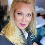 Olesya Sudzilovskaya Instagram - Неделя плотно укомплектованная. Дел не перечесть. Репетиции, записи, уроки. Отработали. 💪🏼👍🏻 Двигаемся дальше! Как у Вас?😉 #олесясудзиловская #актриса #olesyasudzilovskaya #actress #москва #moscow #россия #russia