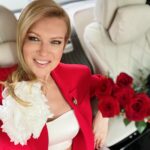 Olesya Sudzilovskaya Instagram - Время стремительно набирает обороты! Кто-то говорит, что в сутках уже не 24 часа, а 18. 😅Почувствовали?! Уже сыграла премьеру, репетирую в двух спектаклях, дописала пьесу! 👍🏻😁😅 И сегодня поняла, что не все события успела осветить. И одно из которых, для меня очень важно. Состоялось торжественное награждение званием по приказу Президента России Заслуженной артистки России! 🇷🇺 Бесконечно приятно и невероятно ответственно! ❤️ С большим удовольствием встретила это торжественное событие с коллегами, с артистами, с которыми закончила Школу-студию при МХАТ им. К.С. Станиславского, режиссерами. Под руководством Министра культуры Российской Федерации Ольги Любимовой #ольгалюбимова в компании: Амаяк Акопян #амаякакопян , актеры МХТ имени Чехова: Олег Тополянский #олегтополянский , Артем Быстров #артембыстров , Юля Чебакова #юлиячебакова , актер театра Петра Фоменко Никита Тюнин #никитатюнин , режиссер Иван Поповски #иванпоповски , актер , актер мой однокурсник по еще одному моему институту - МОСУ - актер Алексей Колубков #алексейколубков . Мои искренние поздравления всем деятелям культуры, получившим звания и награды в этот день! #заслуженнаяартистка 🥰🎭☀️ #олесясудзиловская #актриса #olesyasudzilovskaya #actress