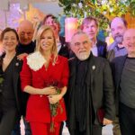 Olesya Sudzilovskaya Instagram - Время стремительно набирает обороты! Кто-то говорит, что в сутках уже не 24 часа, а 18. 😅Почувствовали?! Уже сыграла премьеру, репетирую в двух спектаклях, дописала пьесу! 👍🏻😁😅 И сегодня поняла, что не все события успела осветить. И одно из которых, для меня очень важно. Состоялось торжественное награждение званием по приказу Президента России Заслуженной артистки России! 🇷🇺 Бесконечно приятно и невероятно ответственно! ❤️ С большим удовольствием встретила это торжественное событие с коллегами, с артистами, с которыми закончила Школу-студию при МХАТ им. К.С. Станиславского, режиссерами. Под руководством Министра культуры Российской Федерации Ольги Любимовой #ольгалюбимова в компании: Амаяк Акопян #амаякакопян , актеры МХТ имени Чехова: Олег Тополянский #олегтополянский , Артем Быстров #артембыстров , Юля Чебакова #юлиячебакова , актер театра Петра Фоменко Никита Тюнин #никитатюнин , режиссер Иван Поповски #иванпоповски , актер , актер мой однокурсник по еще одному моему институту - МОСУ - актер Алексей Колубков #алексейколубков . Мои искренние поздравления всем деятелям культуры, получившим звания и награды в этот день! #заслуженнаяартистка 🥰🎭☀️ #олесясудзиловская #актриса #olesyasudzilovskaya #actress